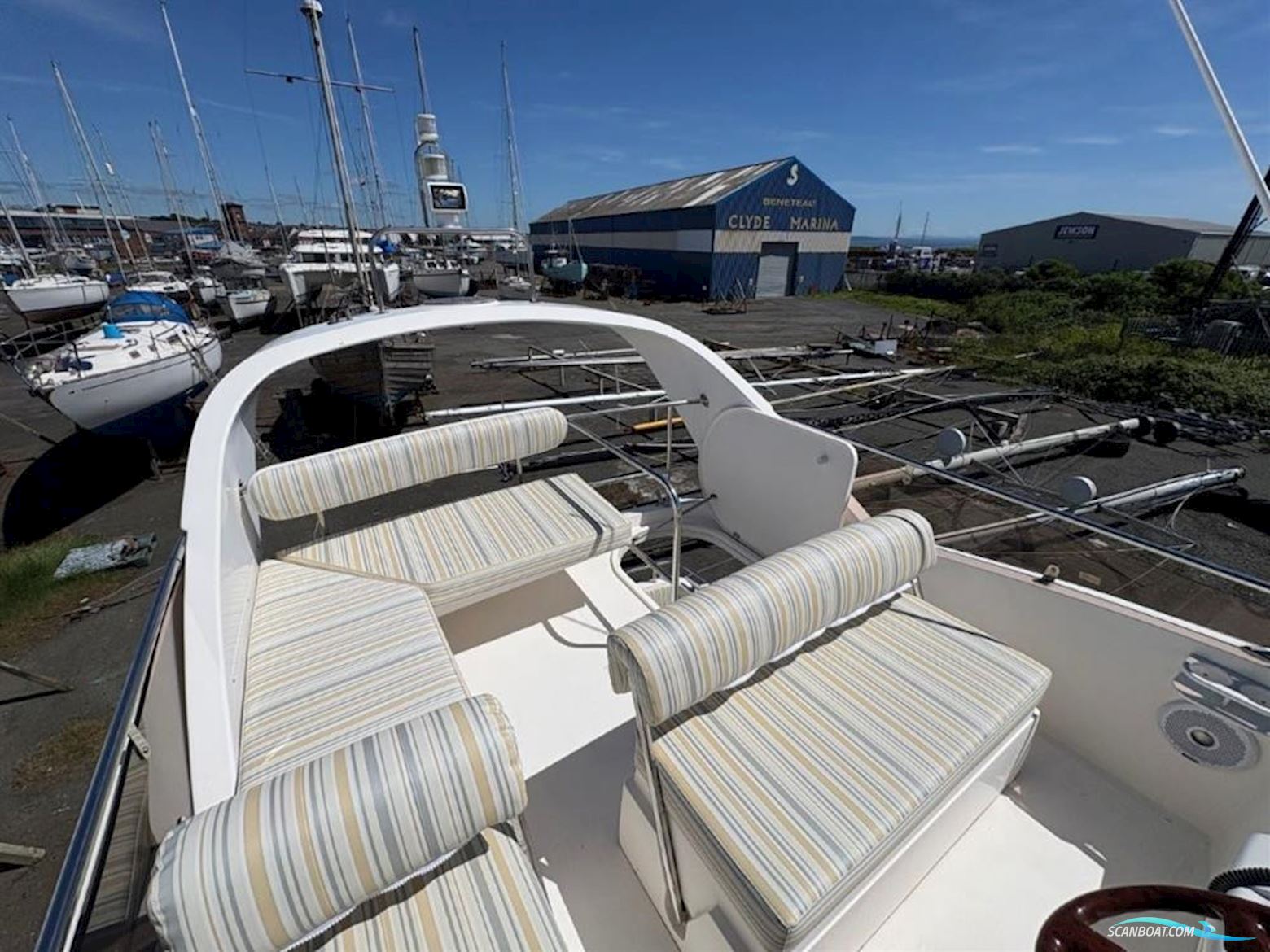 Fairline  Phantom 37