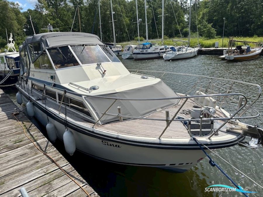 Fairline 32 Phantom Motorboat 1986, with Hyundai S250S Marine Diesel engine, Germany
