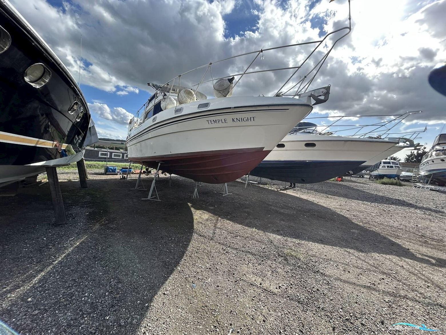 Fairline 36 Turbo Motorboat 1989, with Volvo TAMD 61 engine, United Kingdom