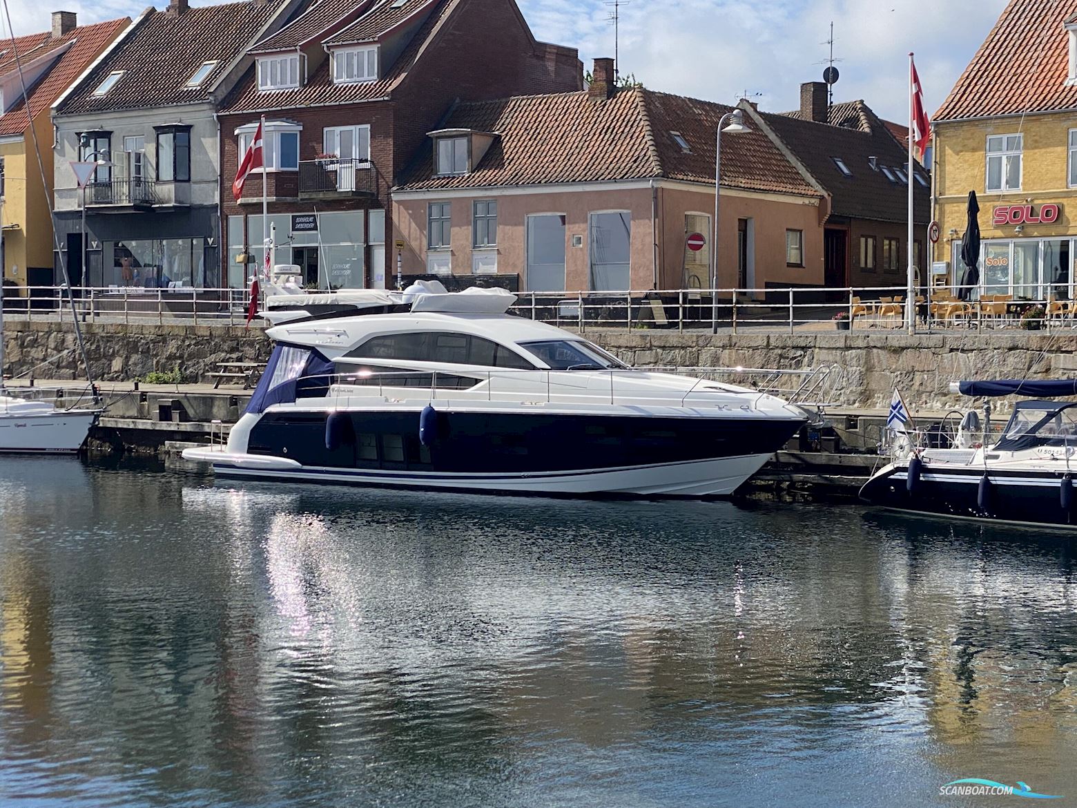 Fairline 48 Squadron