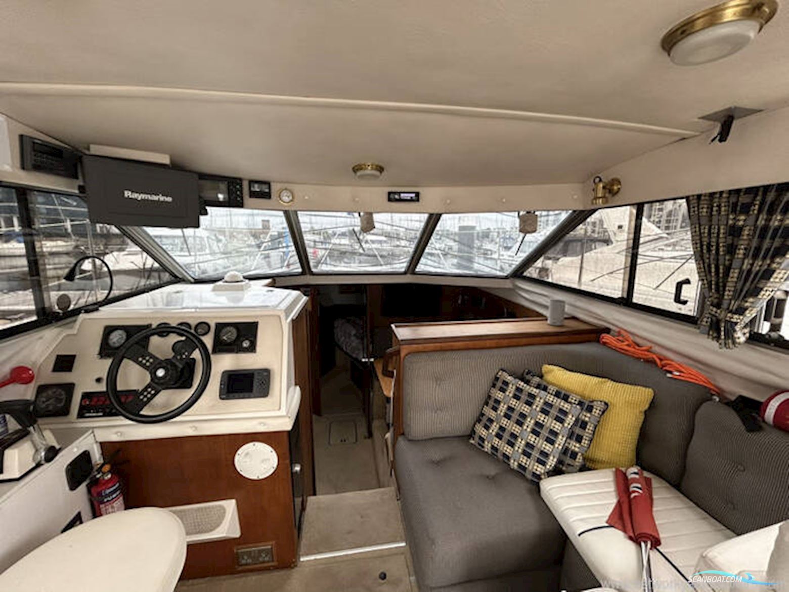 Fairline Corniche