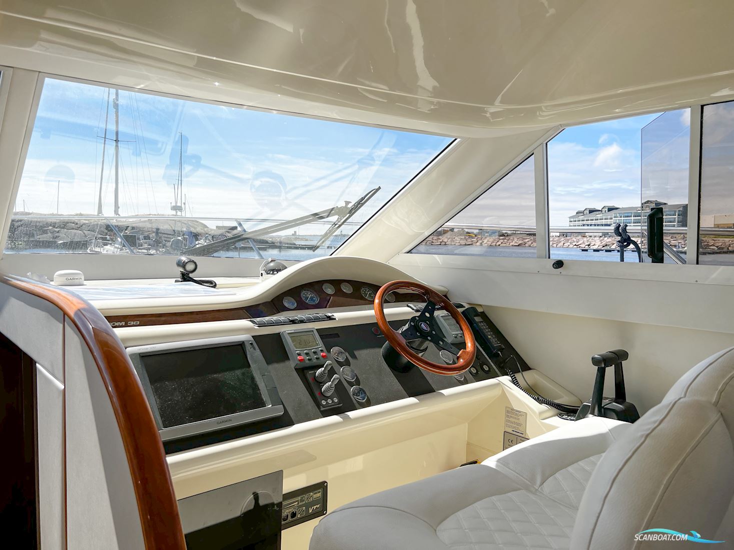 Fairline Phantom 38