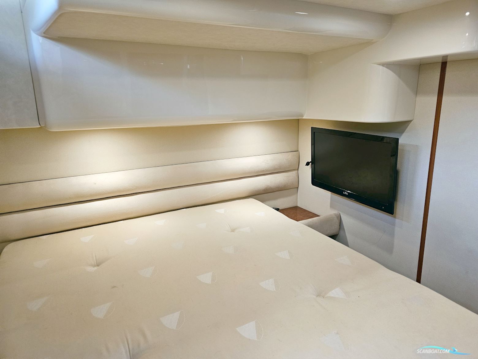 Fairline Phantom 40 Volvo Penta D6-370 EVC