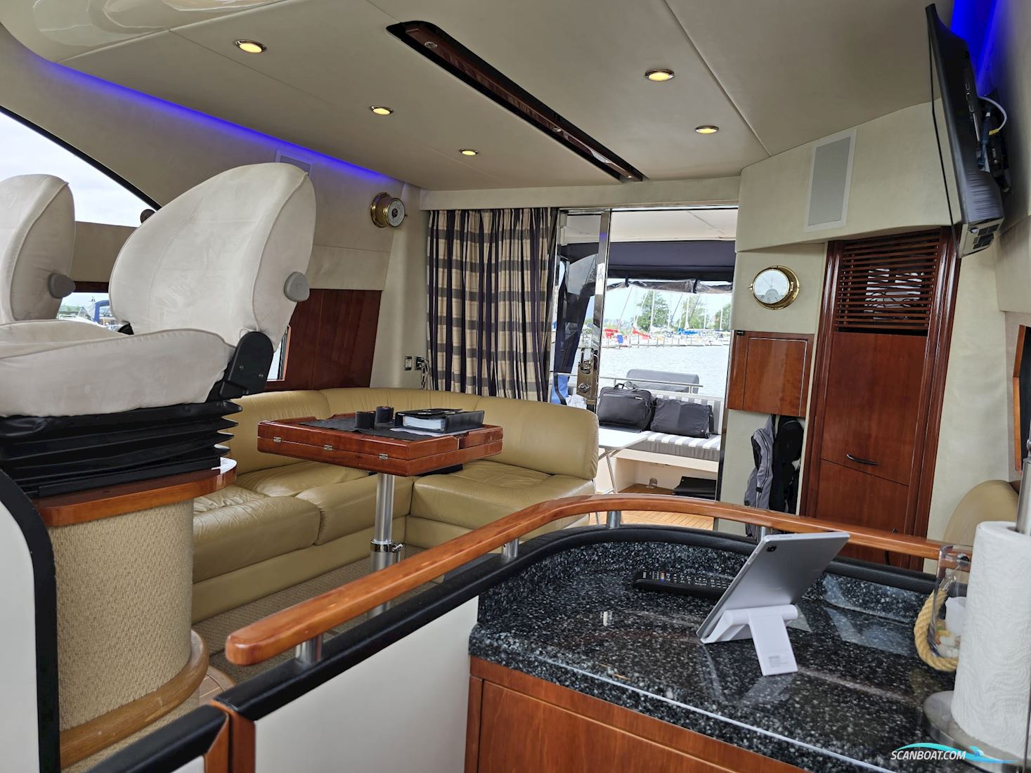 Fairline Phantom 43