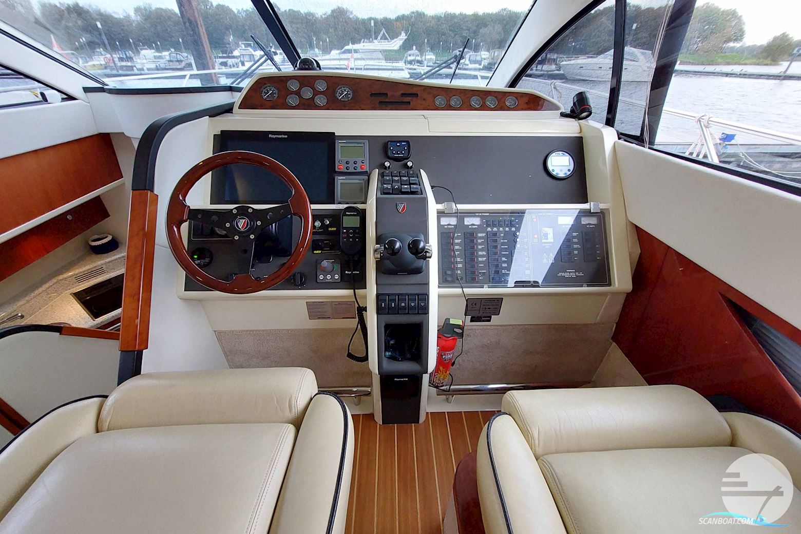 Fairline Phantom 43