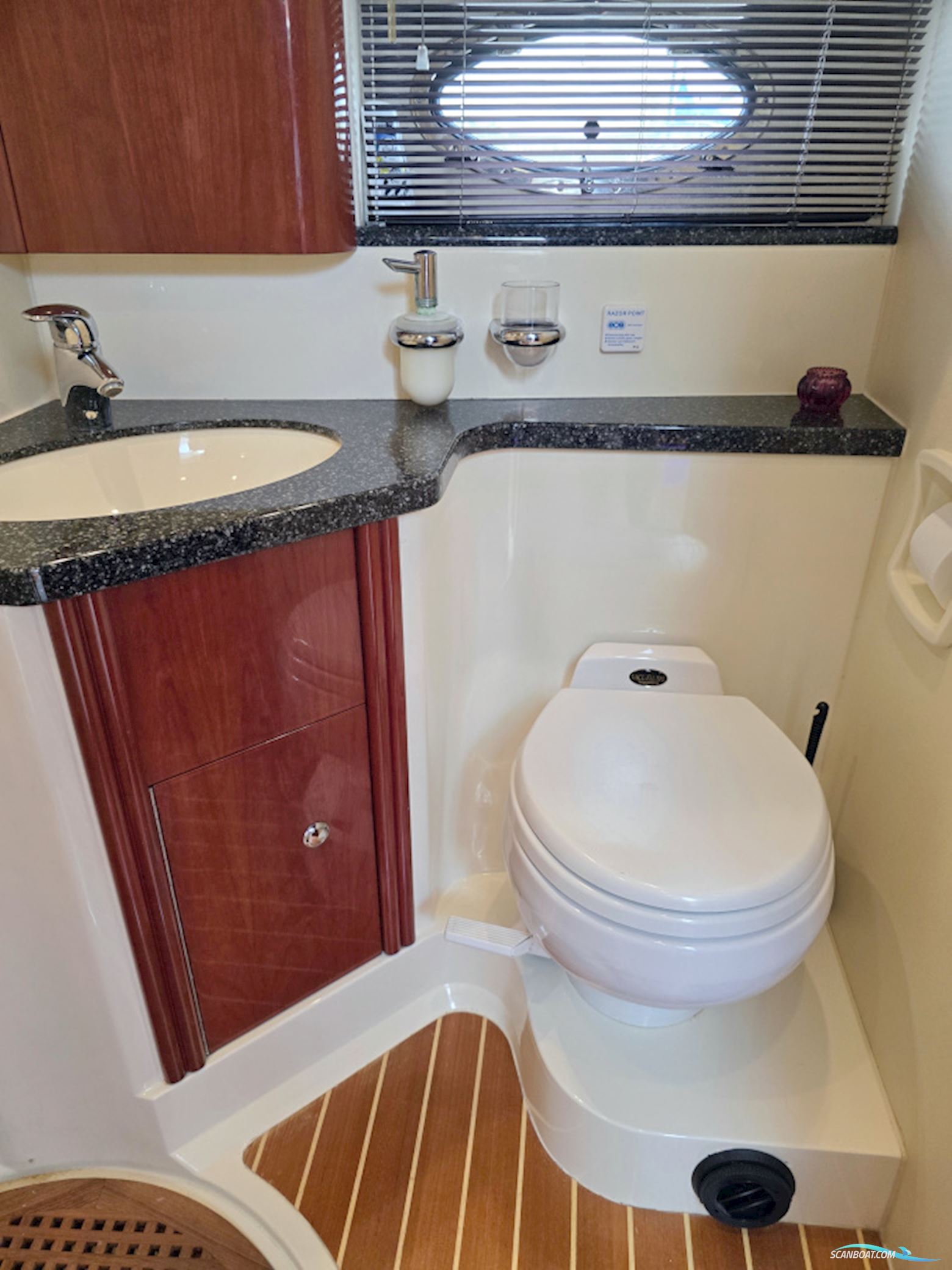 Fairline Phantom 43 Volvo Penta Tamd 74P-A