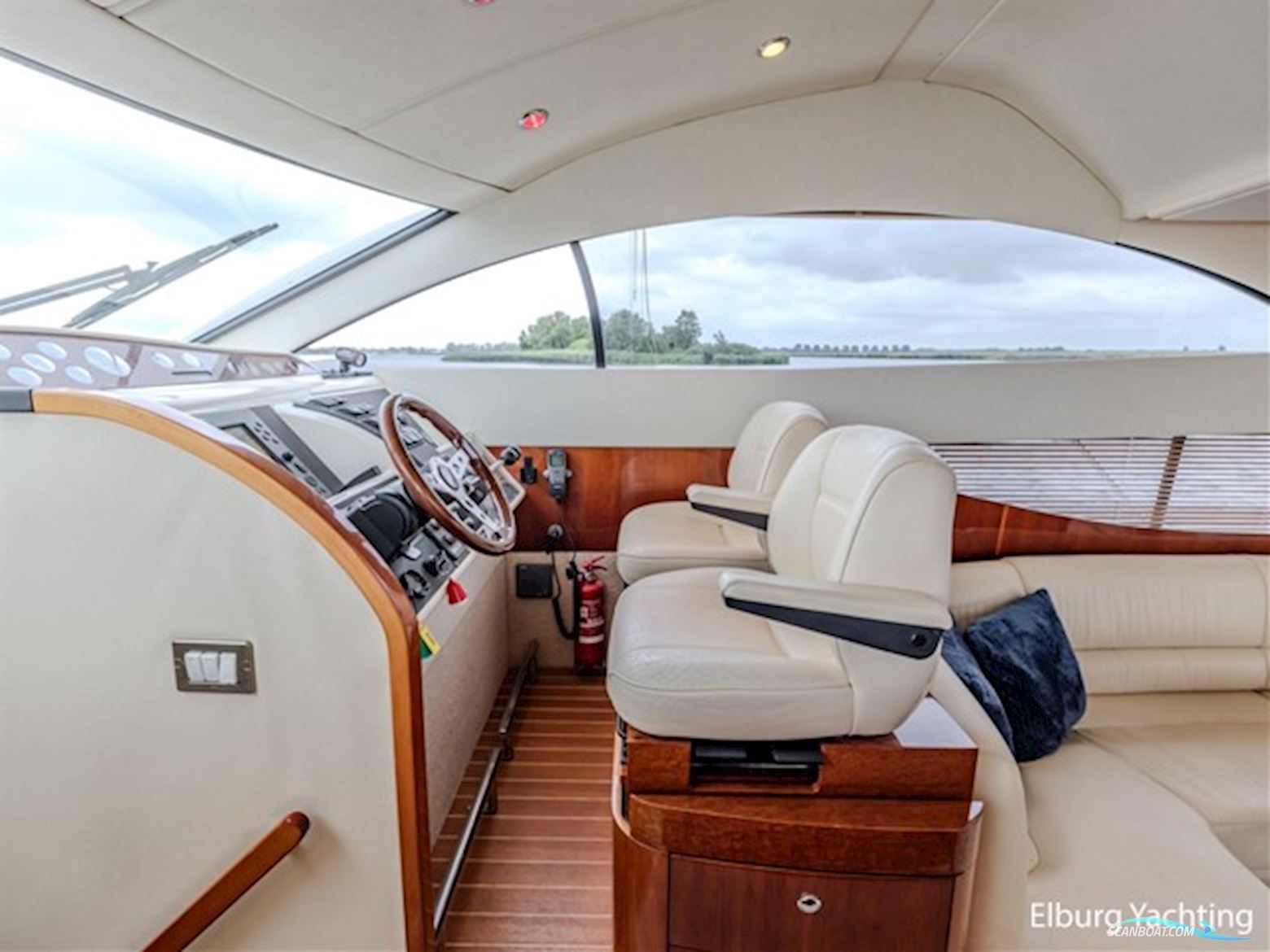 Fairline Phantom 50 - Flybridge 