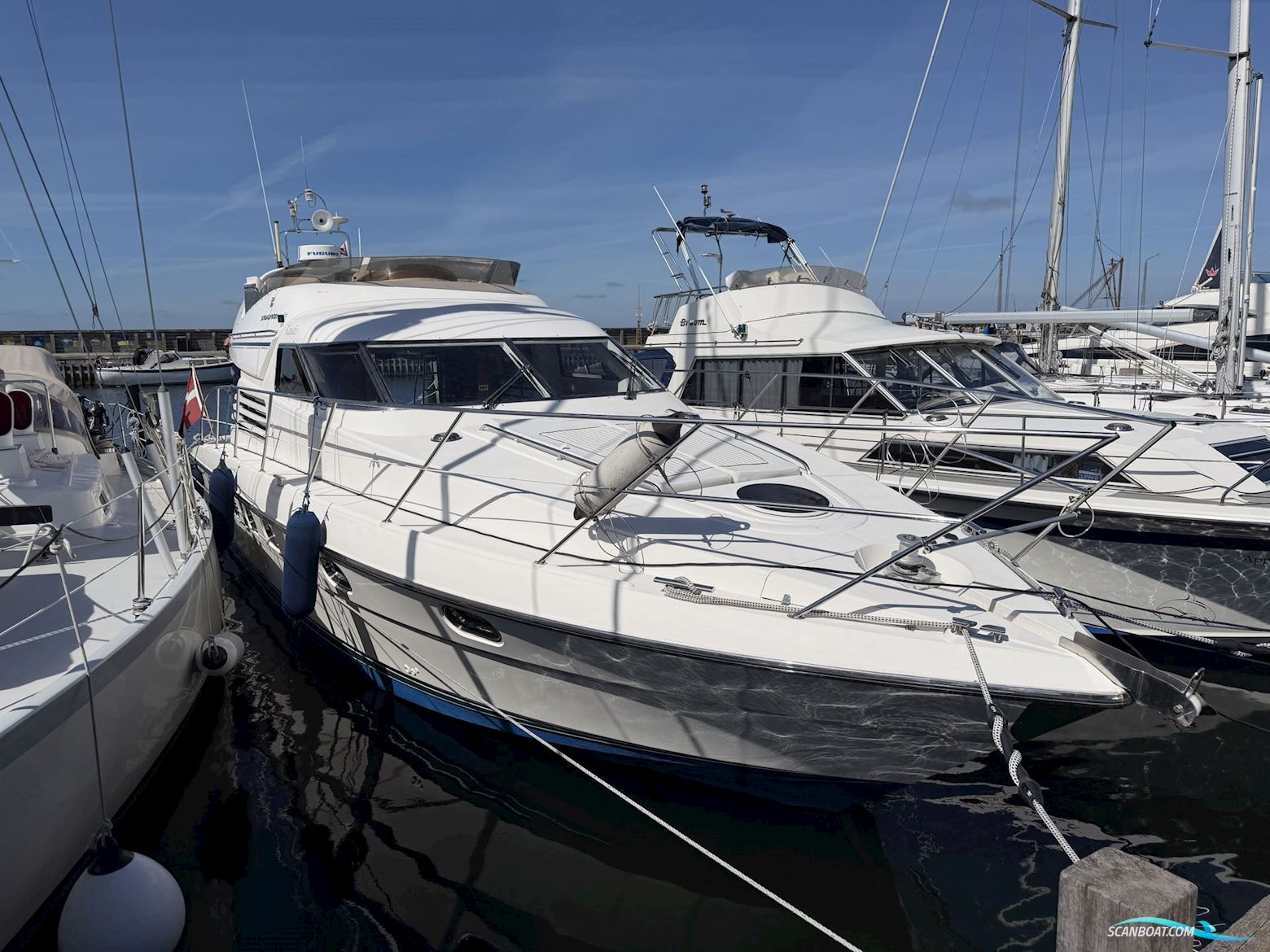 Fairline Squadron 43 Motorboat 1995, with 2 x 430 HK Volvo Penta Tamd72 engine, Denmark