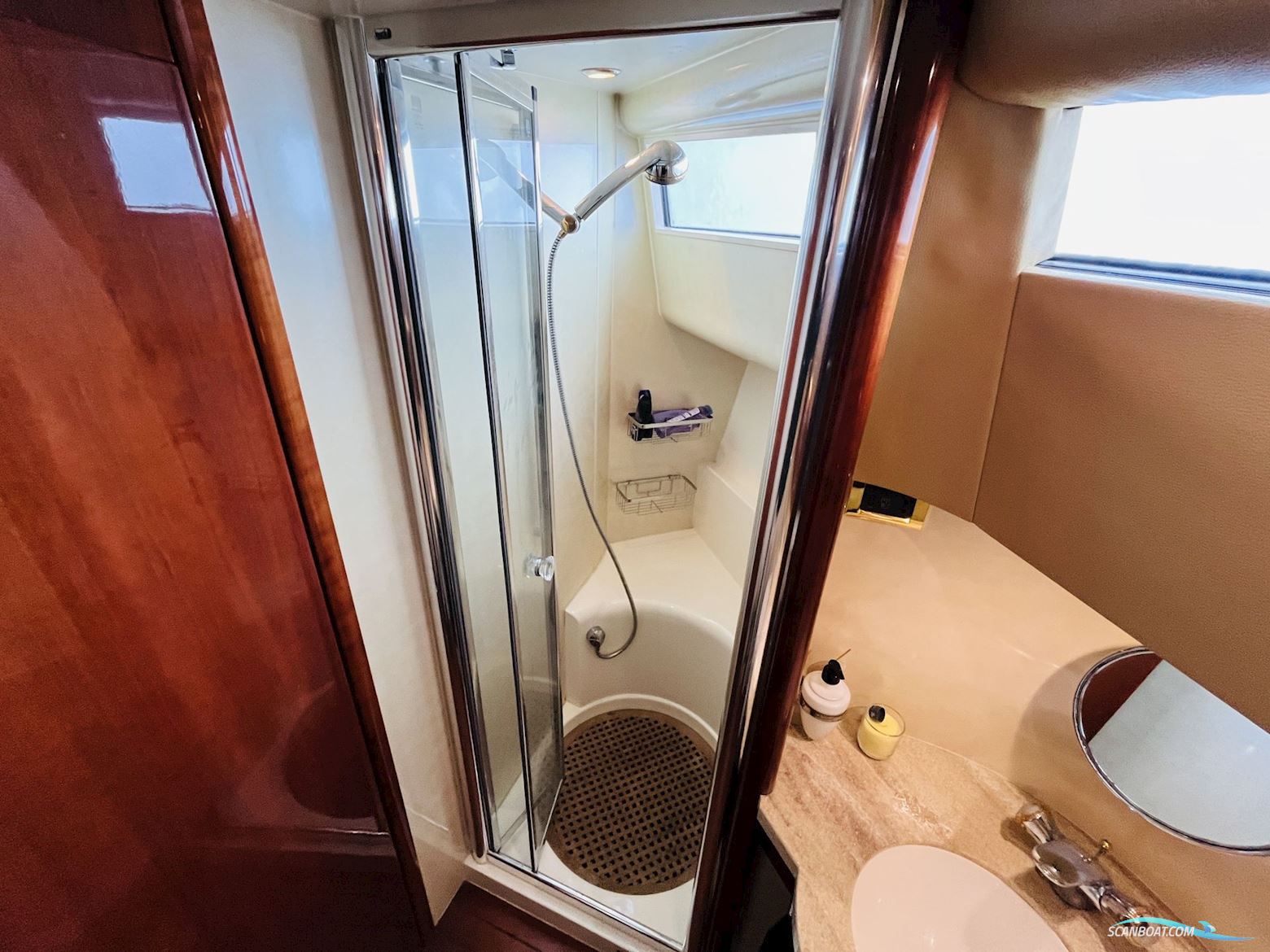 Fairline Squadron 52