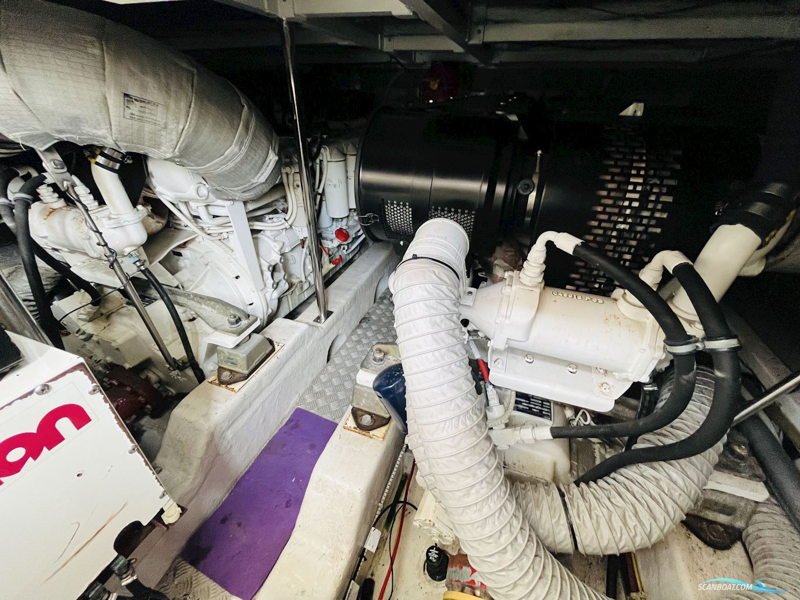 Fairline Squadron 52