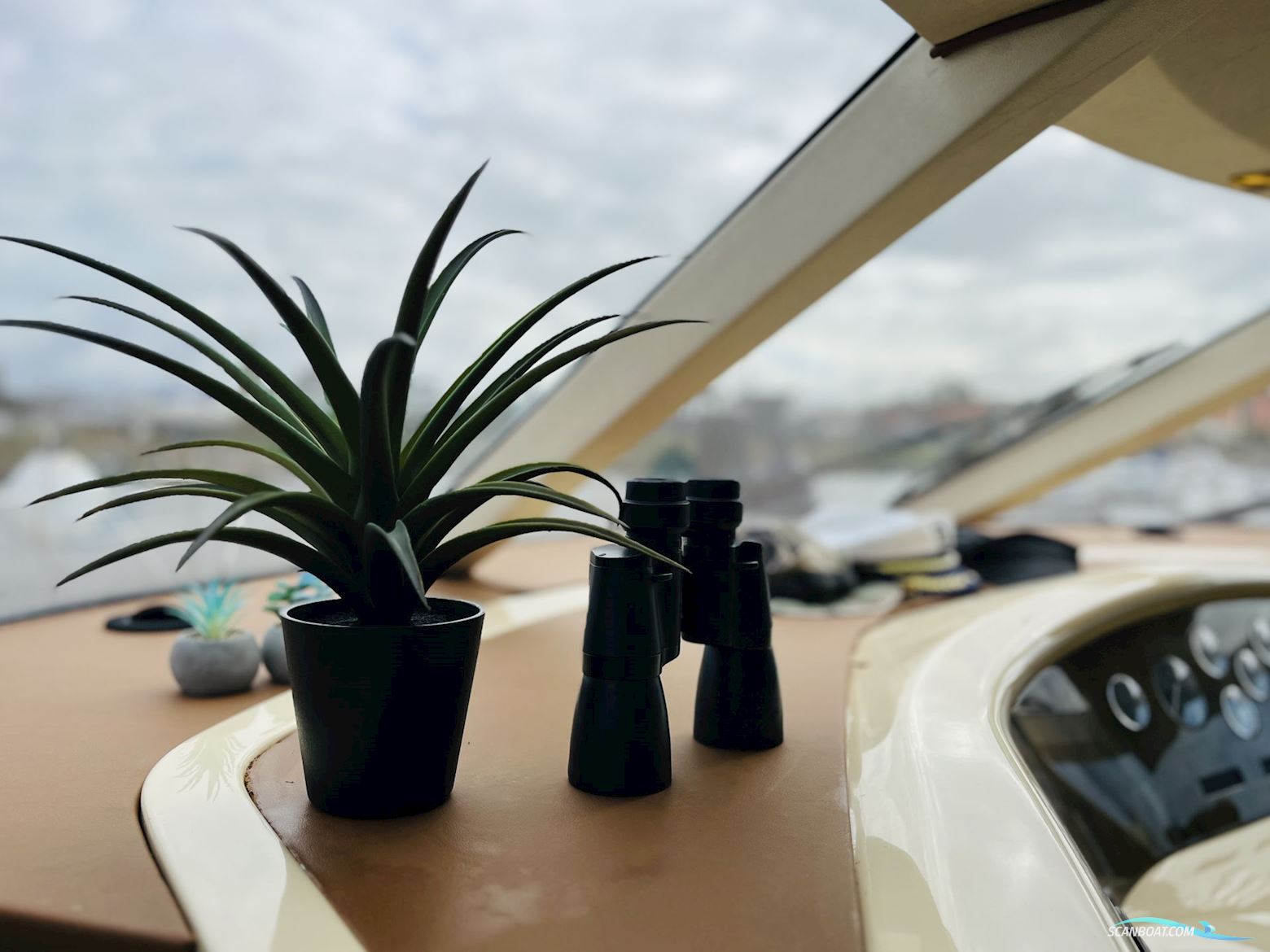 Fairline Squadron 52