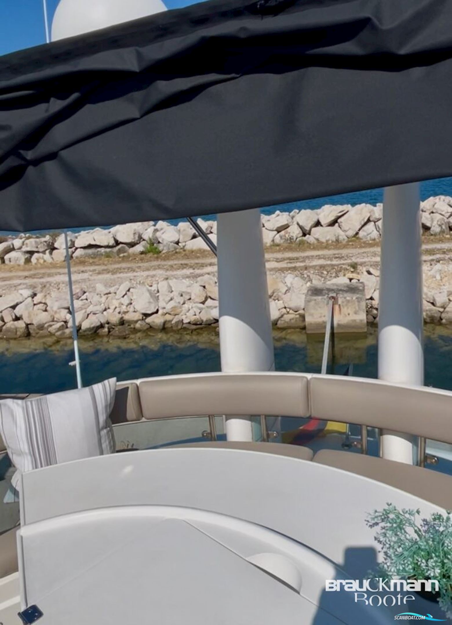 Fairline Squadron 52