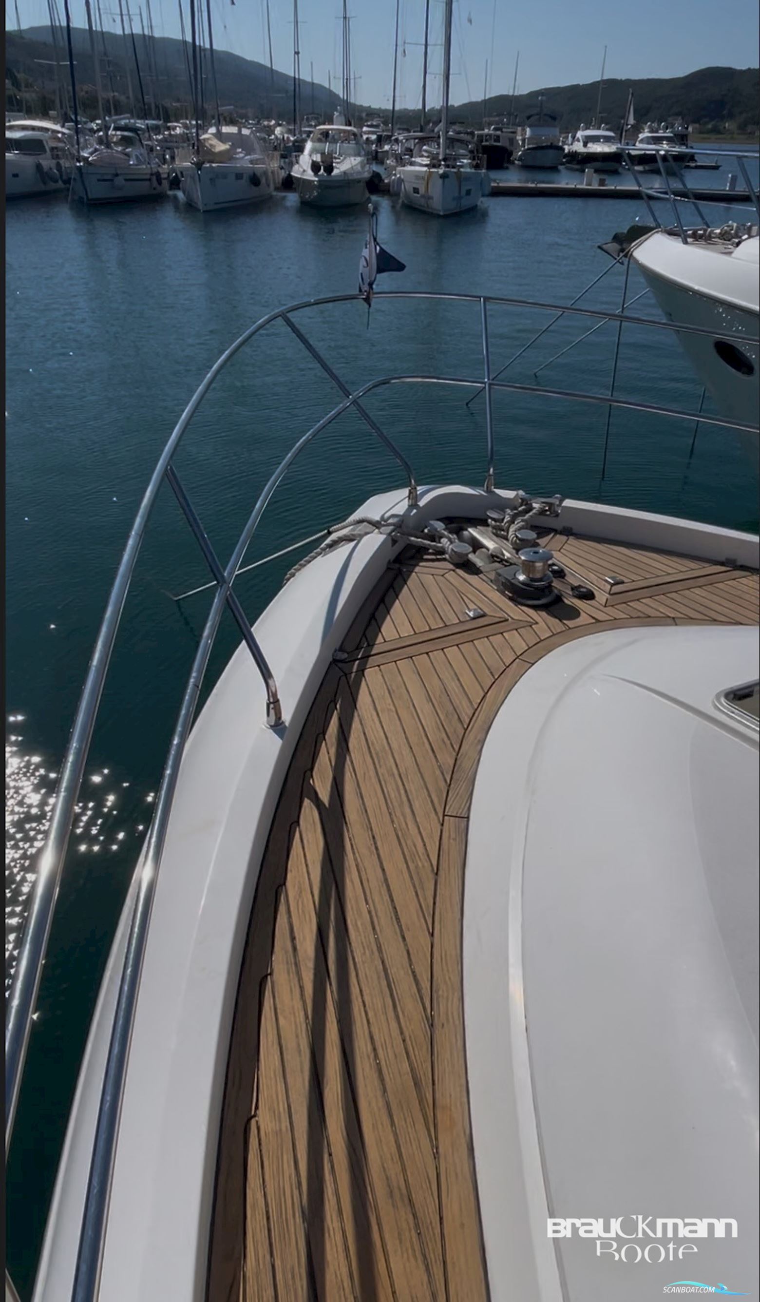 Fairline Squadron 52