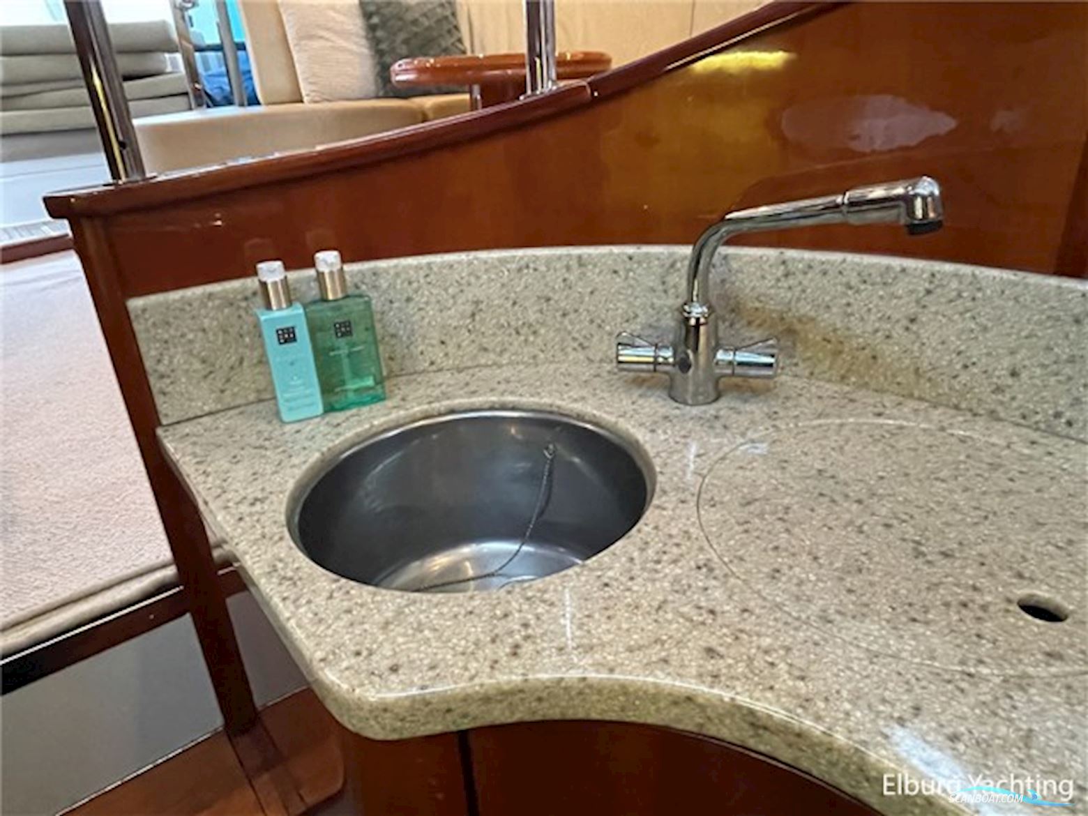 Fairline Squadron 55 