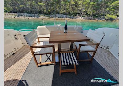 Fairline Squadron 55 Fly Motorboat 2002, with Volvo Penta D12 engine, Croatia