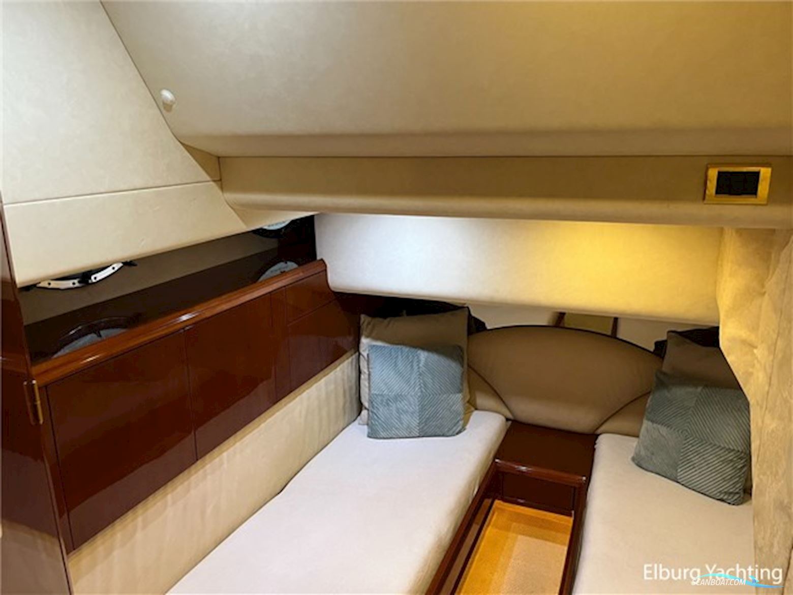 Fairline Squadron 55