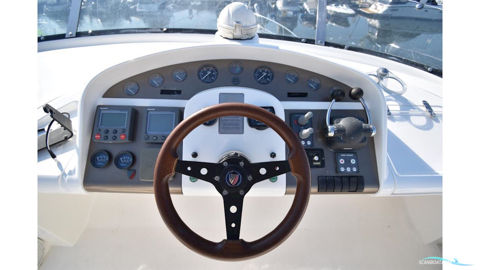 Fairline Squadron 55