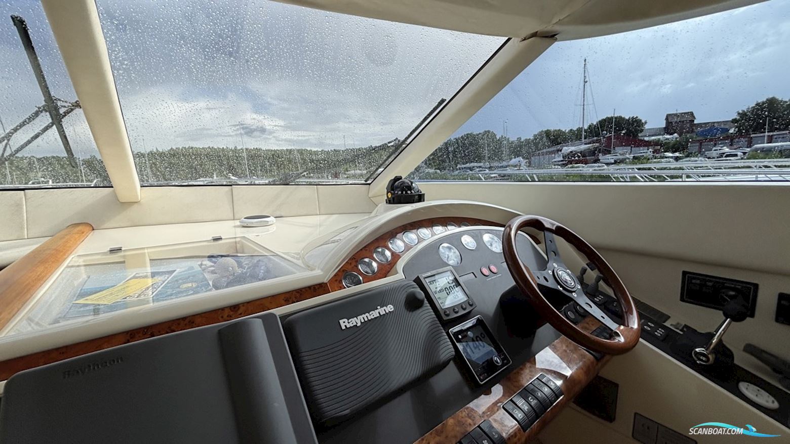 Fairline Squadron 55