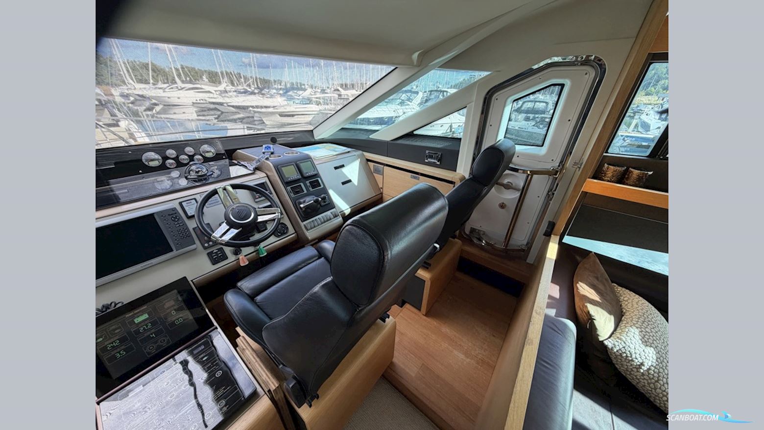 Fairline Squadron 55