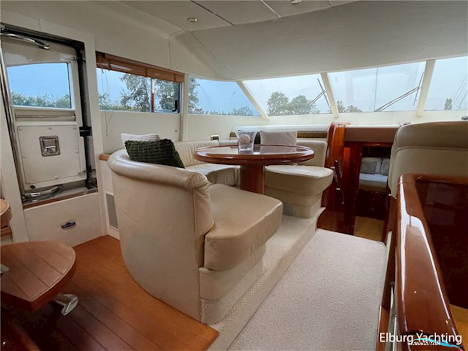 Fairline Squadron 55