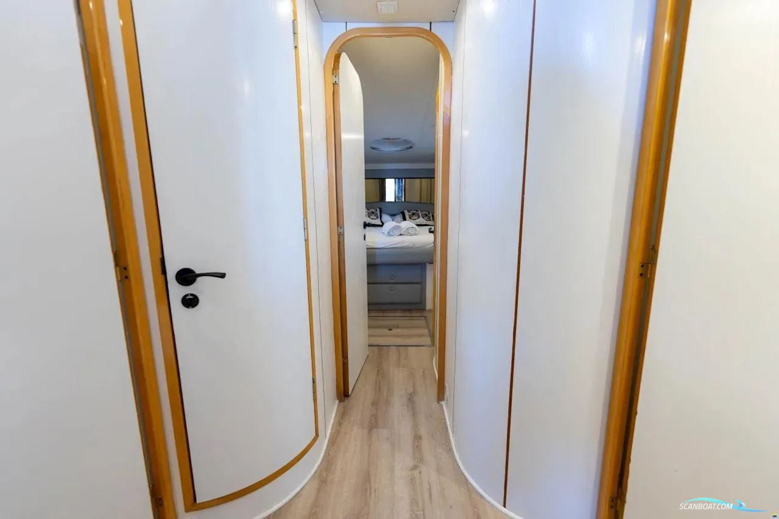 Fairline Squadron 56