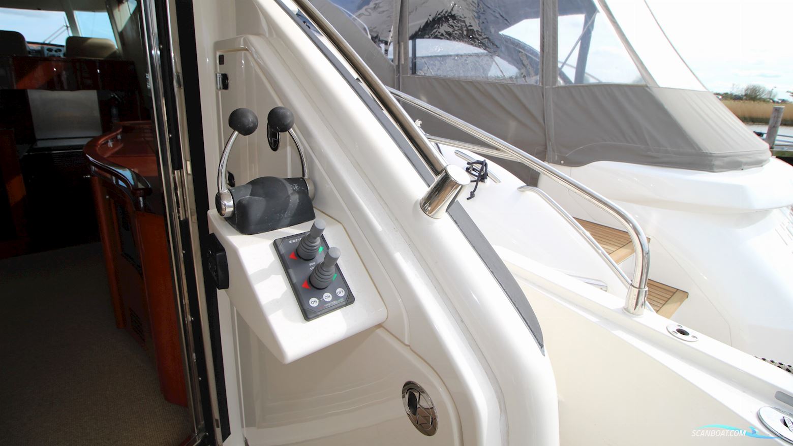Fairline Squadron 58 