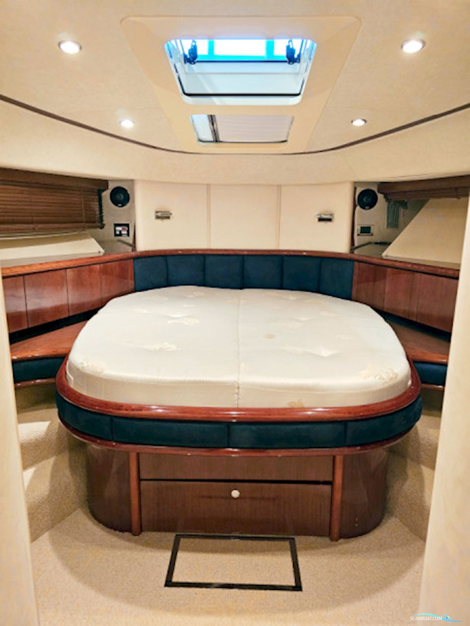 Fairline Squadron 58 Fly