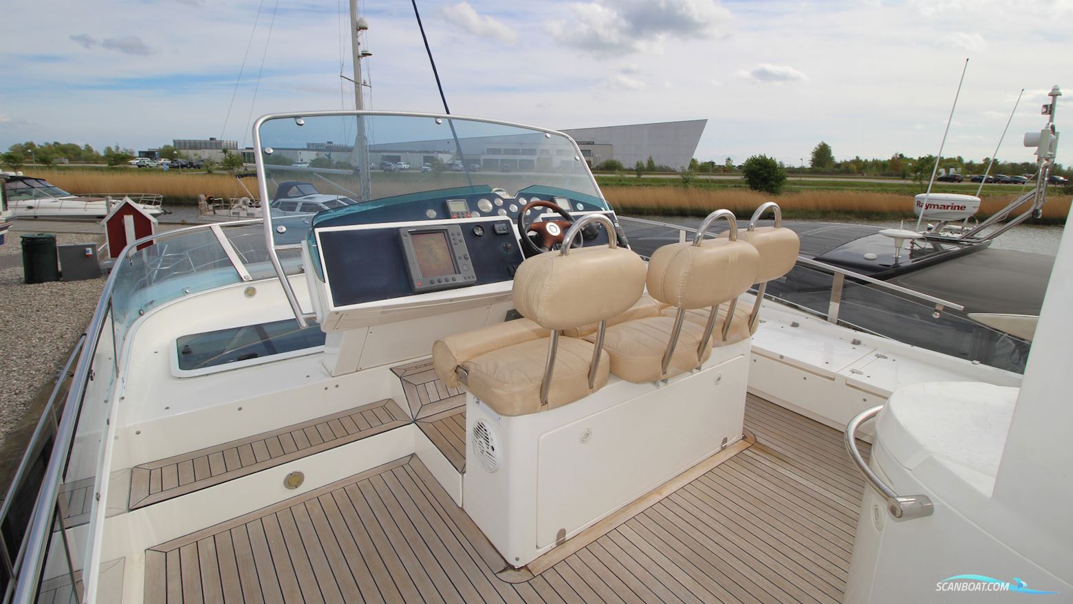 Fairline Squadron 58