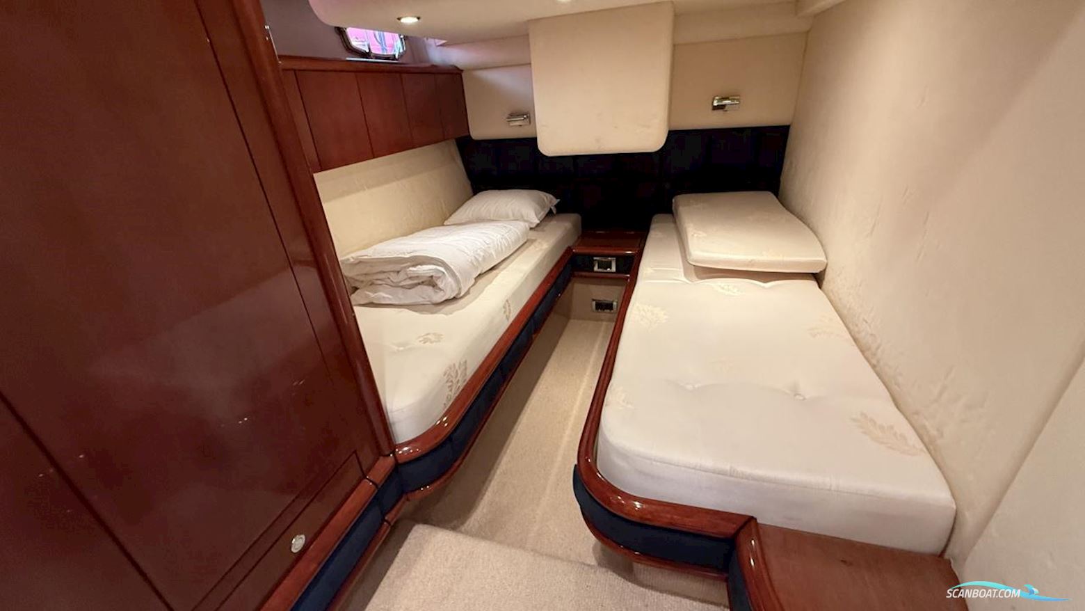 Fairline SQUADRON 58