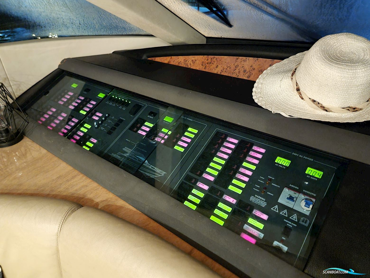 Fairline Squadron 58 Volvo Penta D12-715 EVC