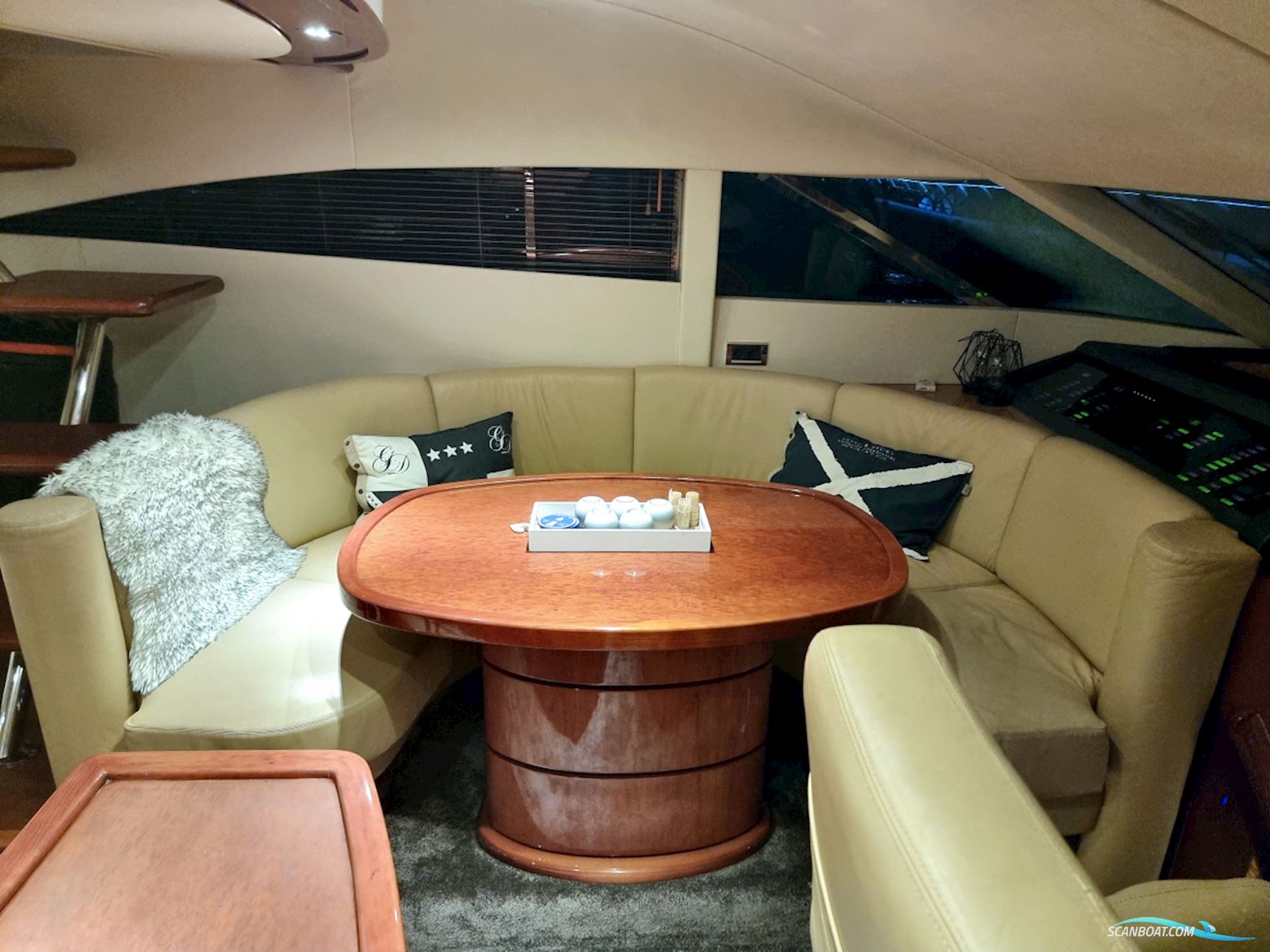 Fairline Squadron 58 Volvo Penta D12-715 Evc