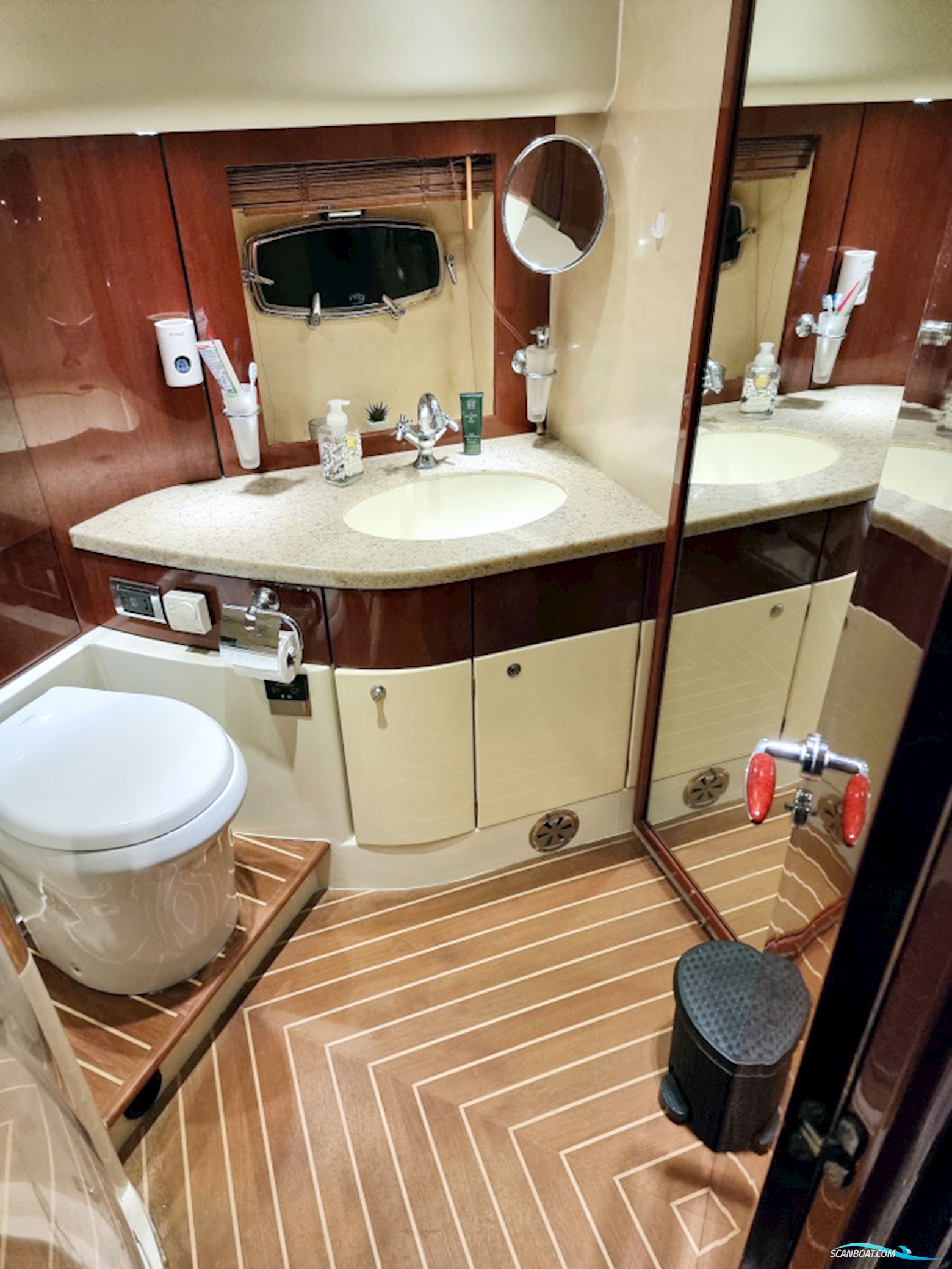 Fairline Squadron 58 Volvo Penta D12-715 Evc