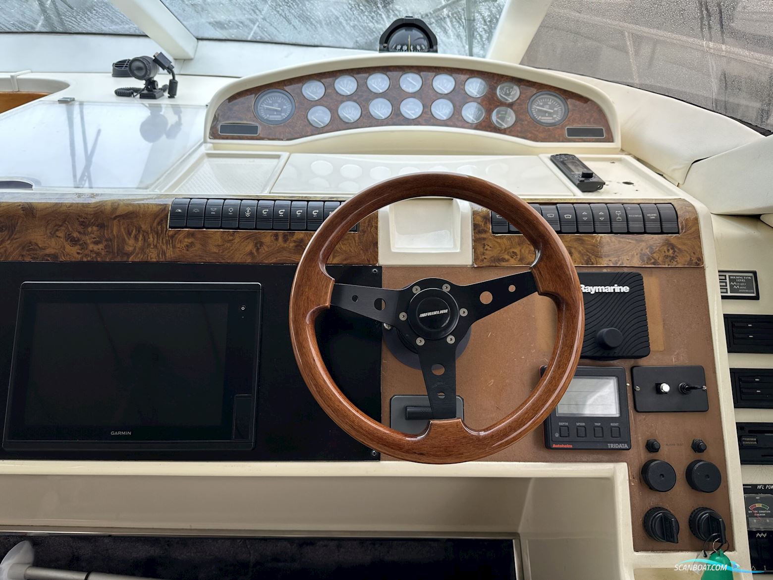 Fairline Squadron 59