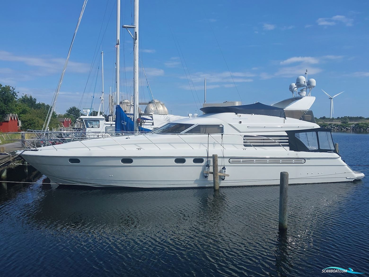 Fairline Squadron 59 Motorboat 1998, with Caterpillar
 engine, Denmark