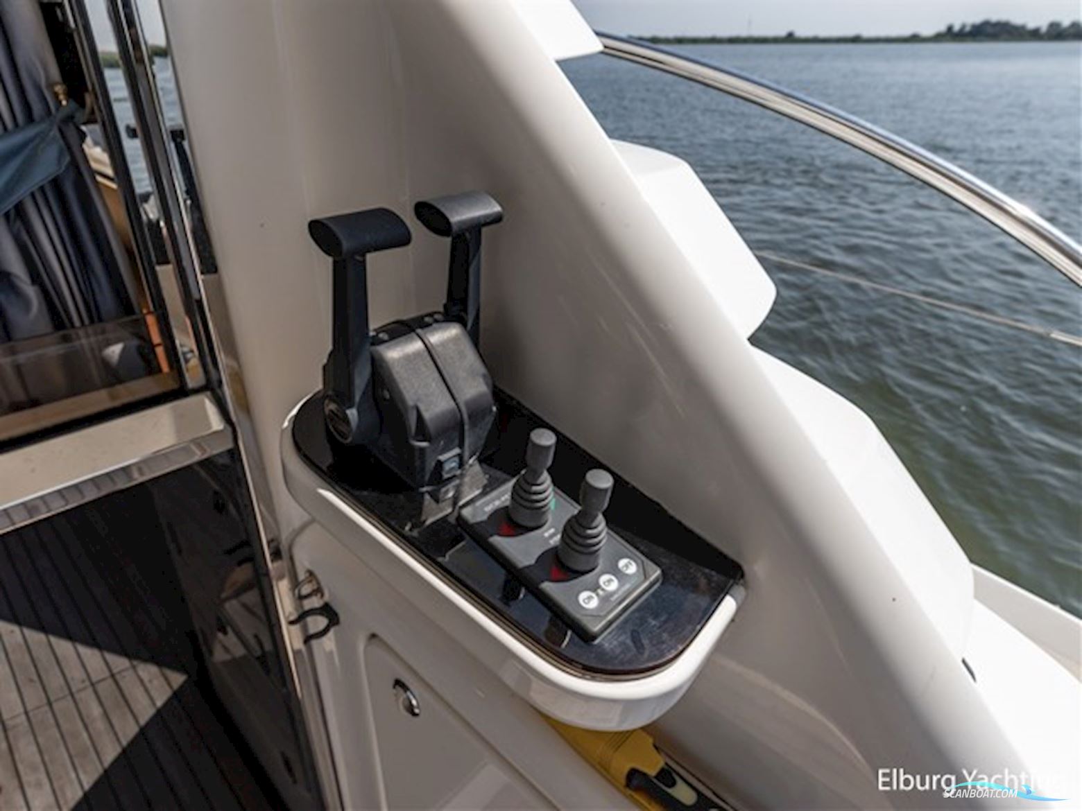 Fairline Squadron 59