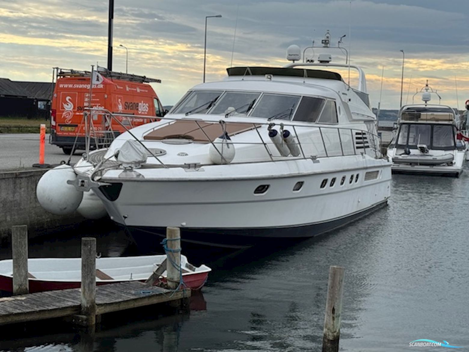 FAIRLINE Squadron 62.  BYTTE MED MINDRE BÅD