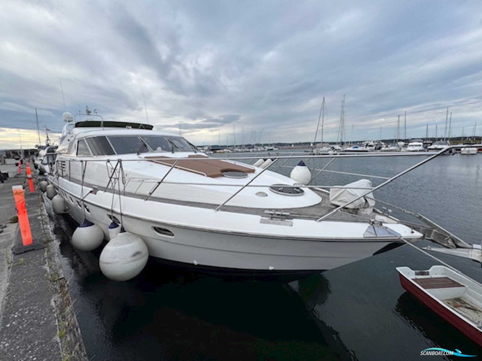 FAIRLINE Squadron 62.  BYTTE MED MINDRE BÅD