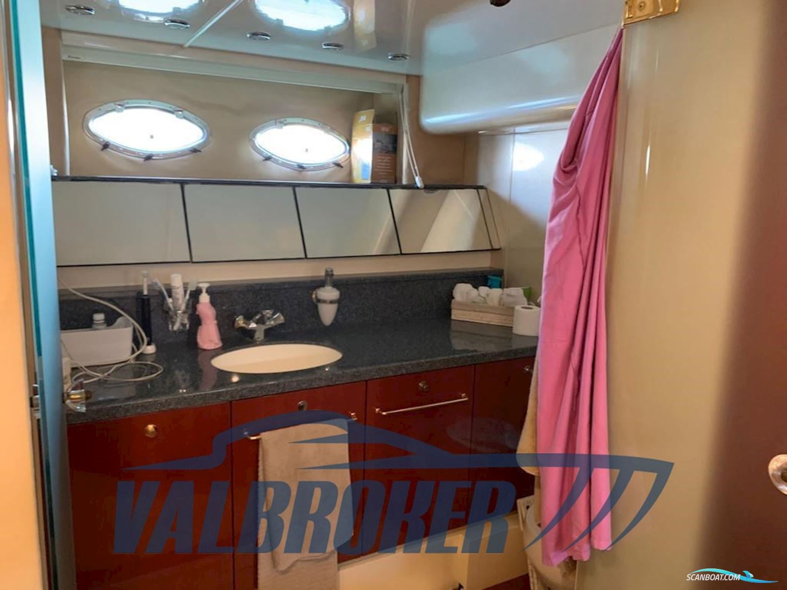 Fairline Squadron 62