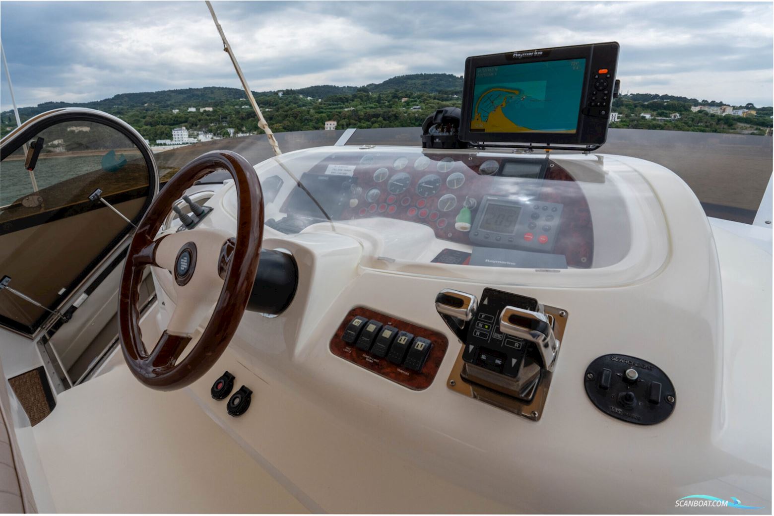 Fairline Squadron 62/65