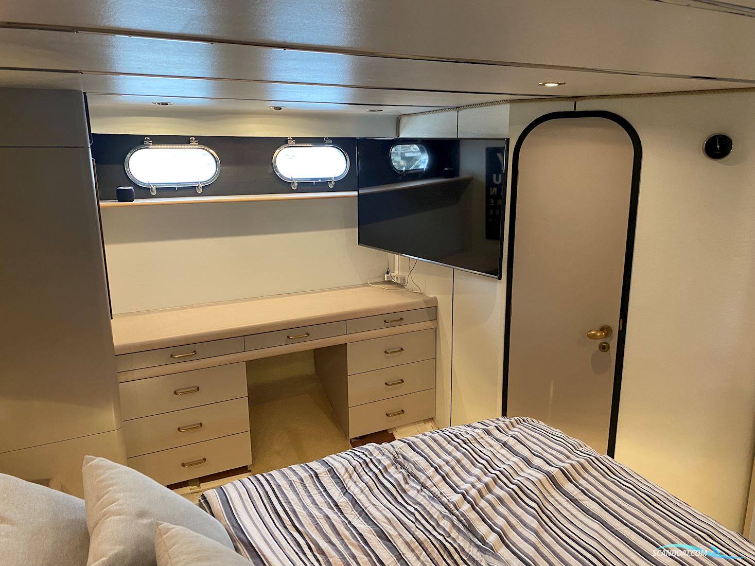 Fairline Squadron 65