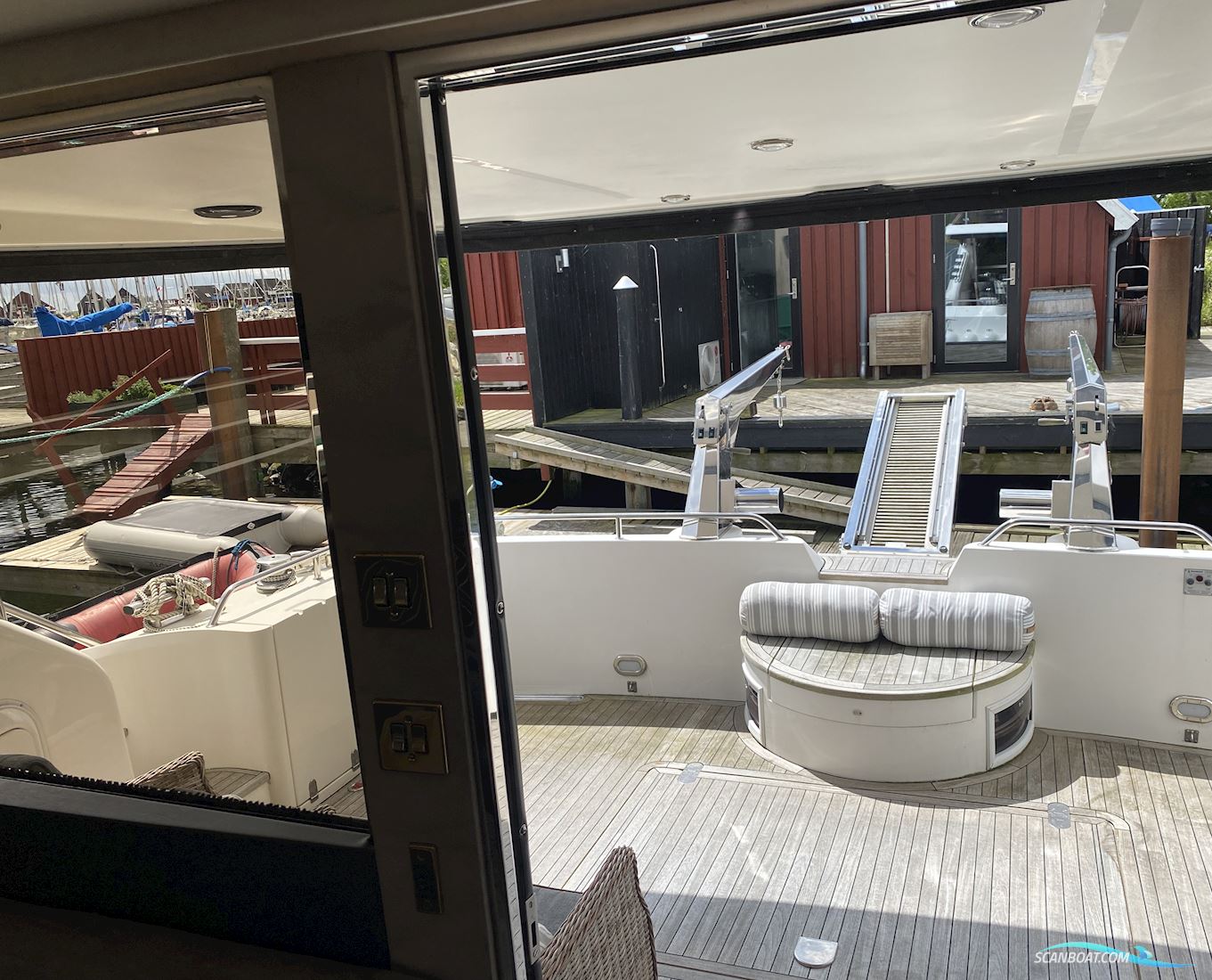 Fairline Squadron 65