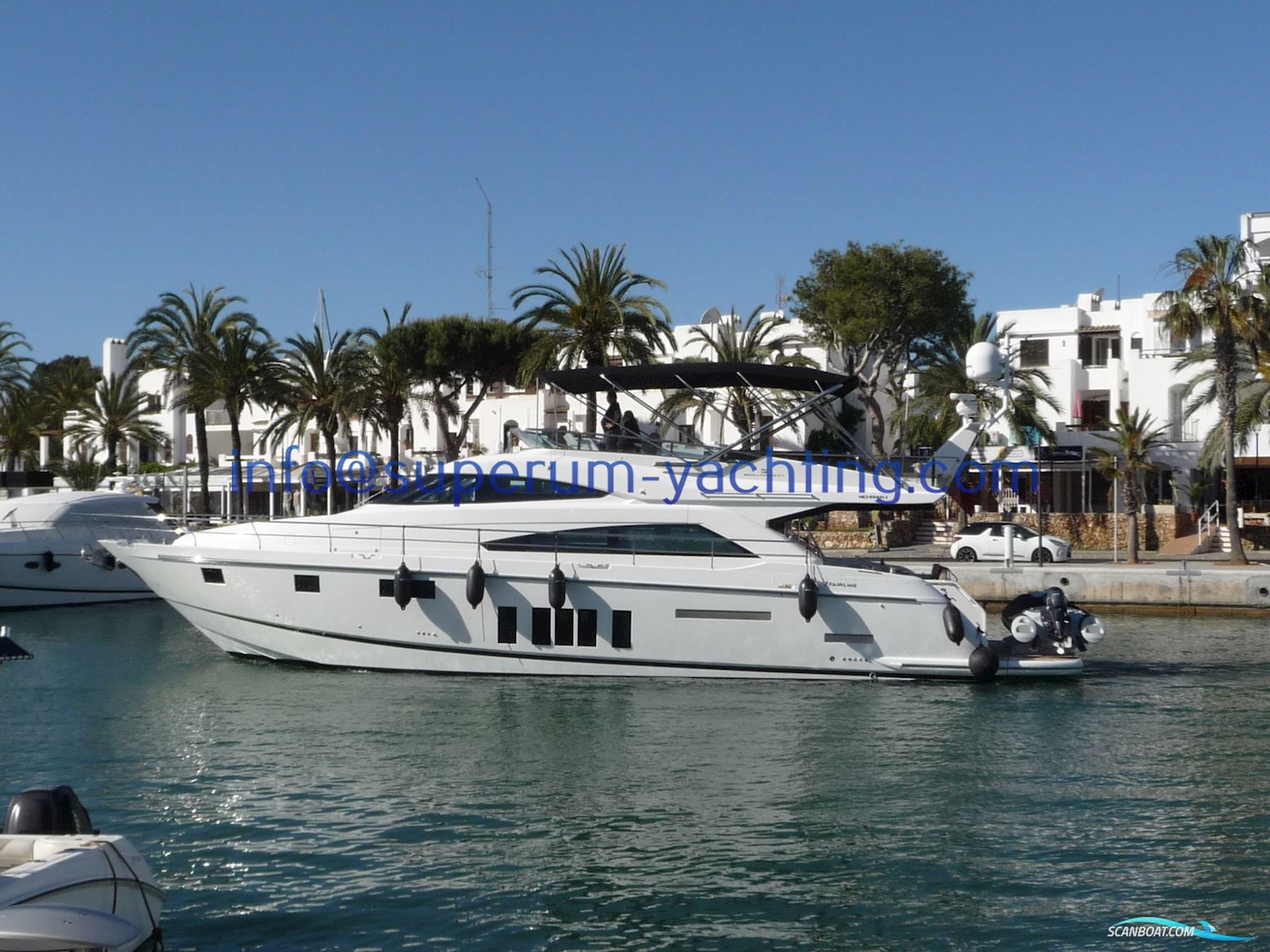 Fairline Squadron 65 Motorboat 2014, with Caterpillar engine, France