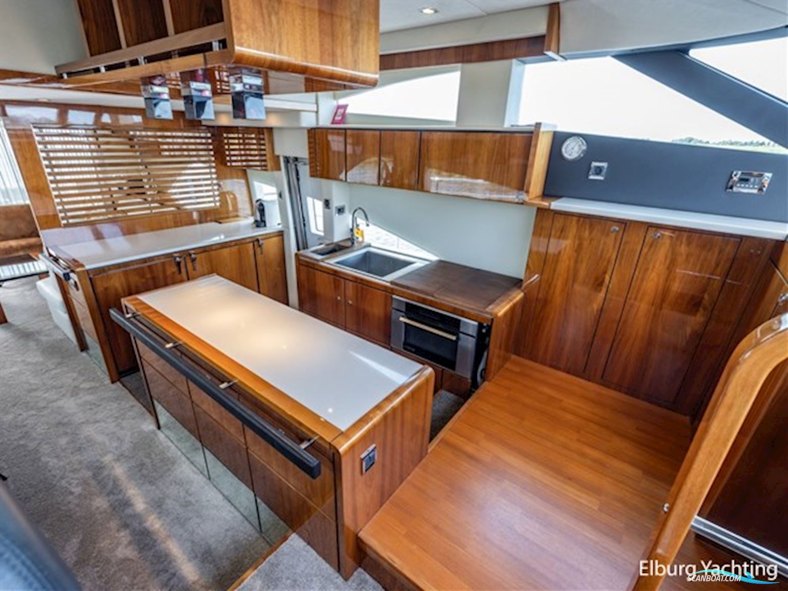 Fairline Squadron 70 - Cvo Certified