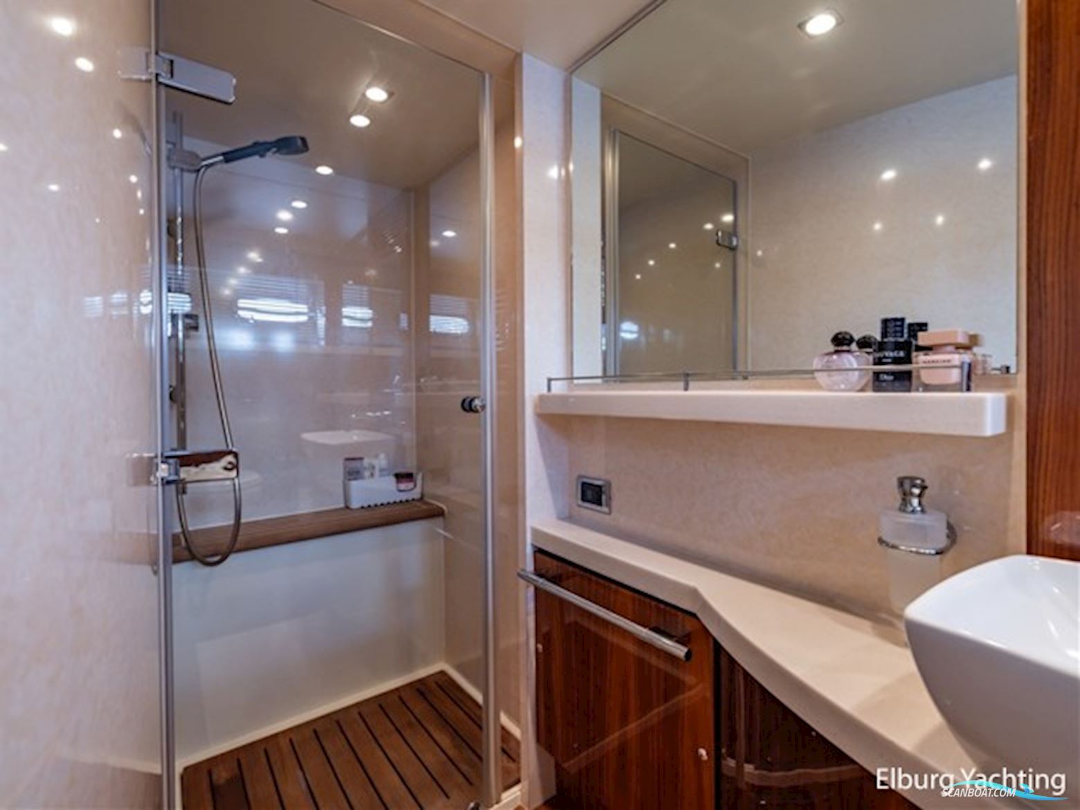 Fairline Squadron 70 - Cvo Certified