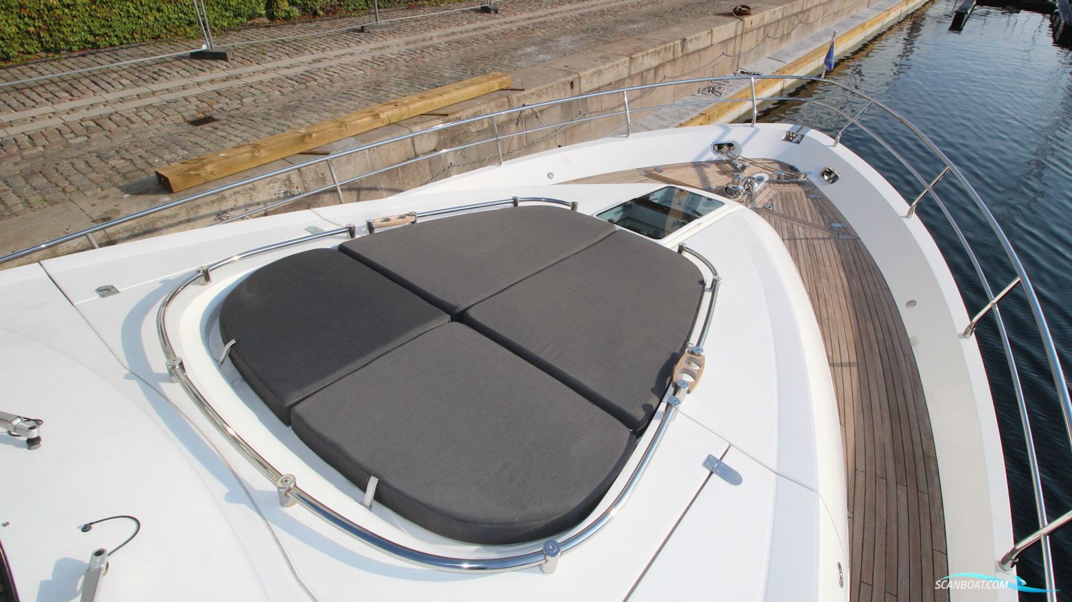 Fairline Squadron 70