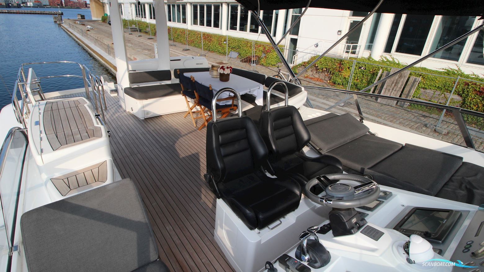 Fairline Squadron 70