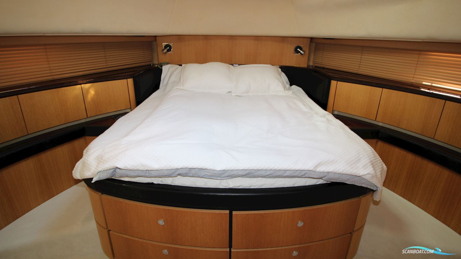 Fairline Squadron 70