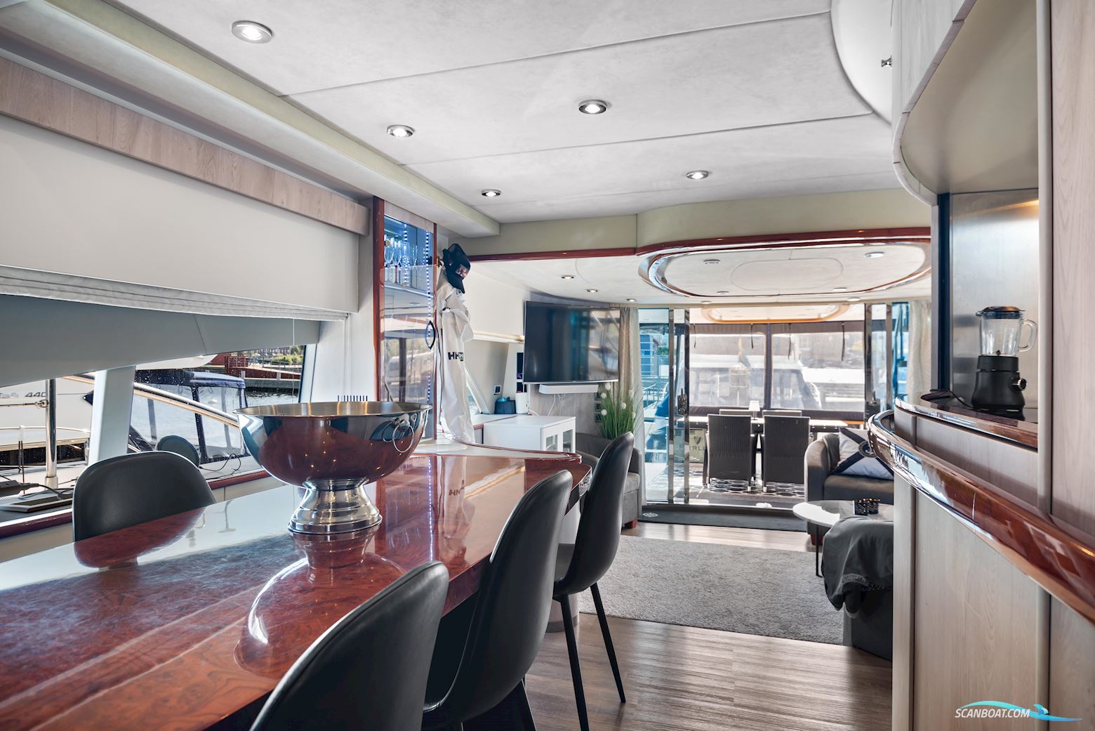 Fairline Squadron 74