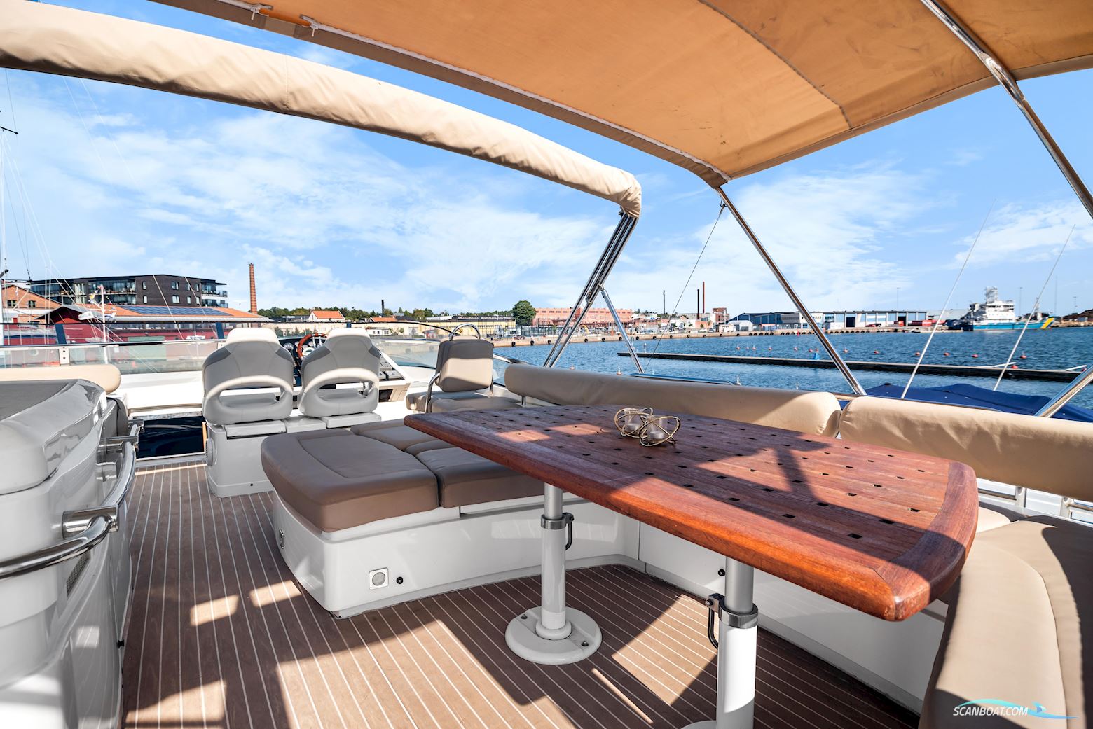 Fairline Squadron 74