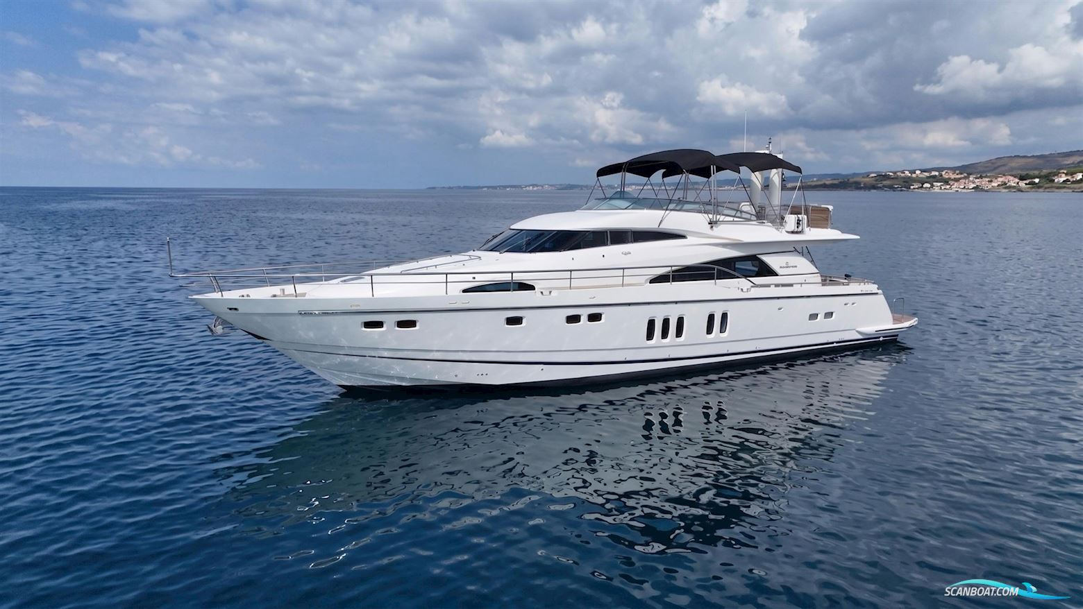 Fairline Squadron 74 Motorboat 2004, with Caterpillar engine, Croatia